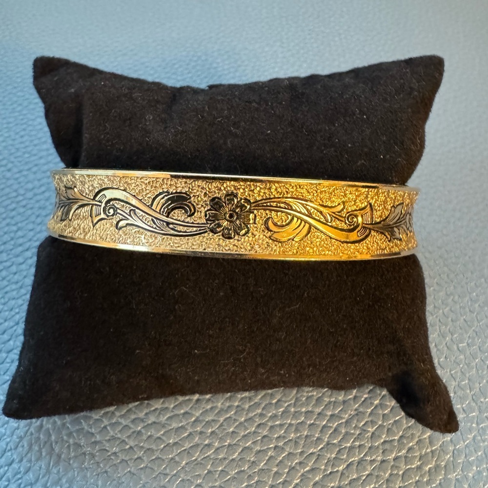 Vintage Hayward Gold Filled Cuff Bracelet. 1920-1950. ::SIGNED::
